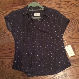 Never worn universal thread button down!